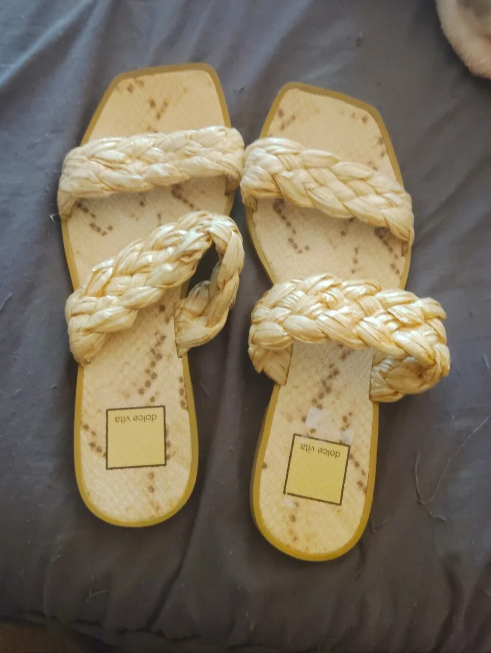 DOLCE VITA Indy Raffia Sandal - Size 8